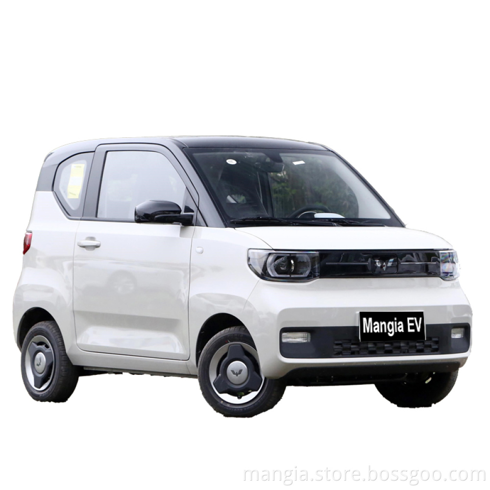 Best selling electric vehicle in China Wuling Hongguang mini electric vehicle four seater two door high-speed rechargeable